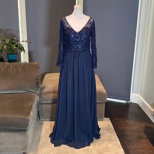 Women’s Full Length V-Neck Blue Chiffon Dress Long Sheer Sleeves Size 12 NWOT